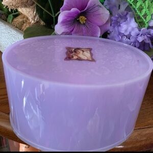 Women’s Avon Victorian Luxuries Dusting Powder w/Box, Plastic Lavender Powder